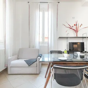 Residenza Ariosto By Studio Vita Bolonha